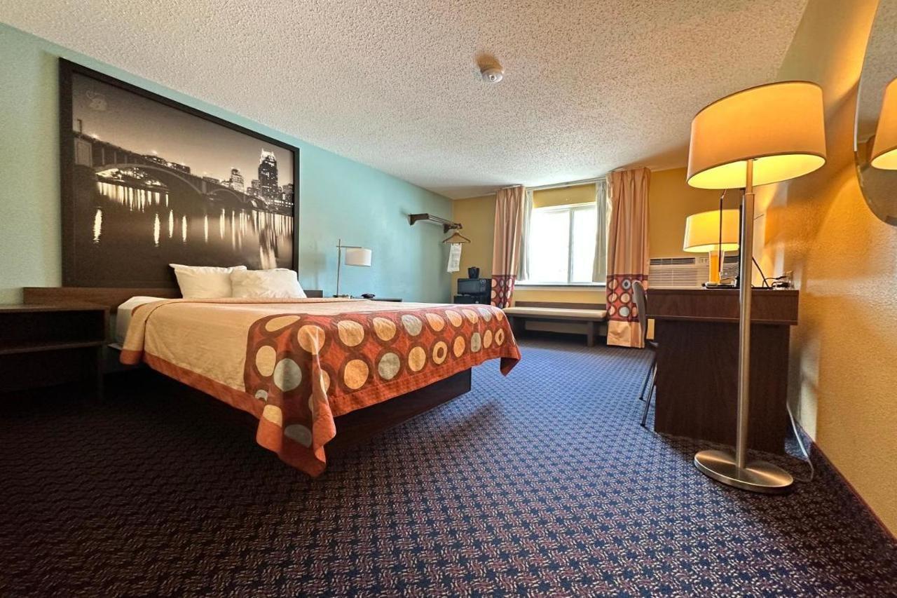 Super 8 By Wyndham Fergus Falls エクステリア 写真